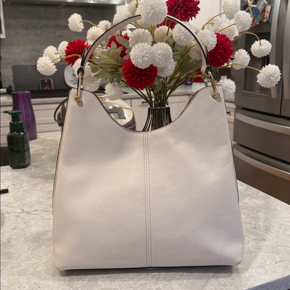 Michael Kors Joan Large Slouchy Leather Shoulder Bag in light cream - Picture 5 of 12